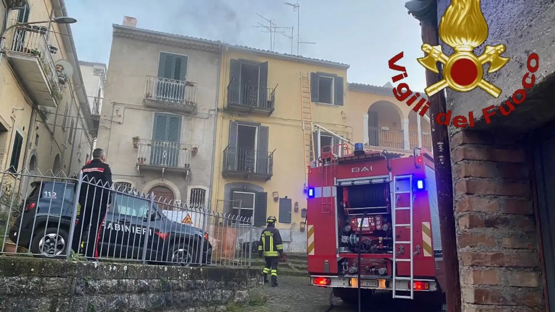 Cantalupo nel Sannio: Vigili del Fuoco intervenuti per un incendio appartamento nel centro storico del paese.